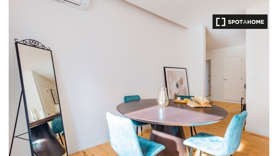 Apartment Lisbon, 2 beds — photo 11