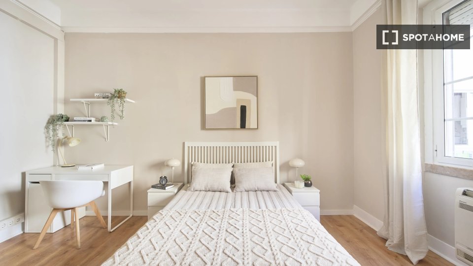 Double room Lisbon, 9 beds — photo 10