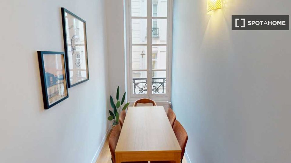 Double room Paris, 5 beds, 110m² — photo 7
