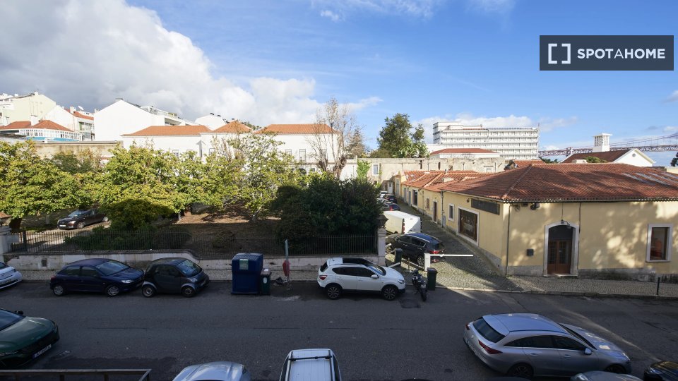 Double room Lisbon, 7 beds — photo 15