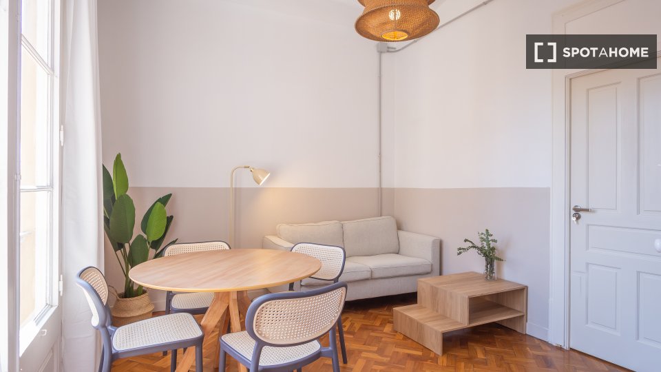 Double room Barcelona, 4 beds, 90m² — photo 5
