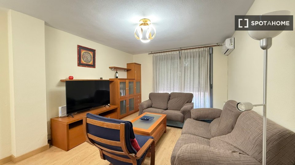 Double room Madrid, 3 beds, 130m² — photo 9