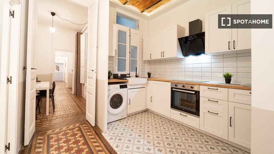 Double room Barcelona, 9 beds, 200m² — photo 8