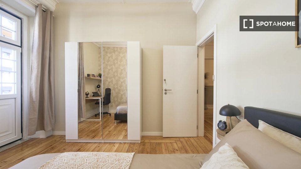 Double room Lisbon, 10 beds — photo 4