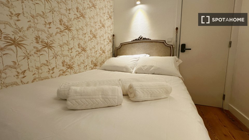 Double room Lisbon, 6 beds — photo 5