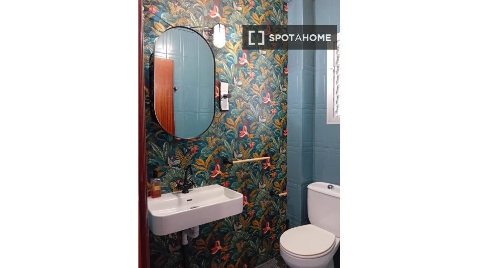 Double room Alicante, 5 beds, 140m² — photo 7