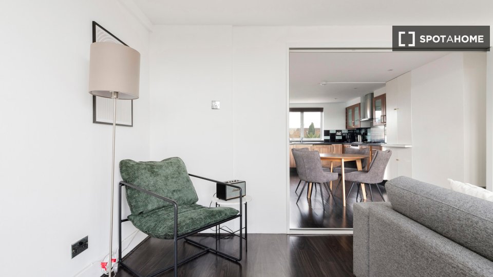 Apartment London, 2 beds — photo 16