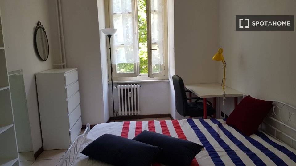 Double room Turin, 5 beds, 122m² — photo 2