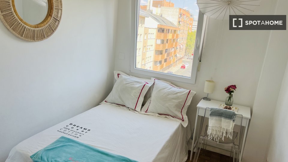 Double room Madrid, 4 beds, 120m² — photo 27