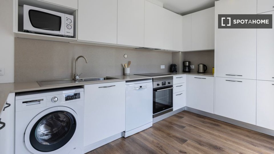 Apartment Lisbon, 3 beds — photo 10