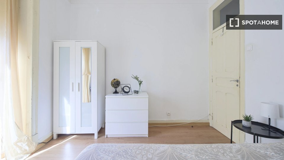 Double room Lisbon, 4 beds — photo 3