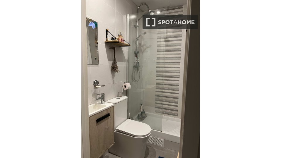 Double room Barcelona, 3 beds, 32m² — photo 6