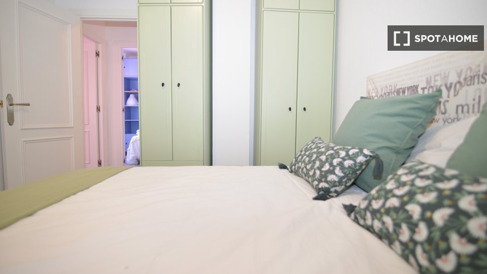 Double room Santander, 3 beds — photo 18