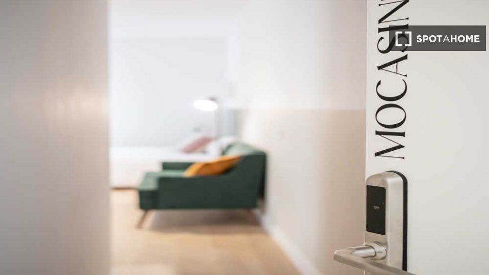 Habitación doble Madrid, 16 habitaciones — foto 31