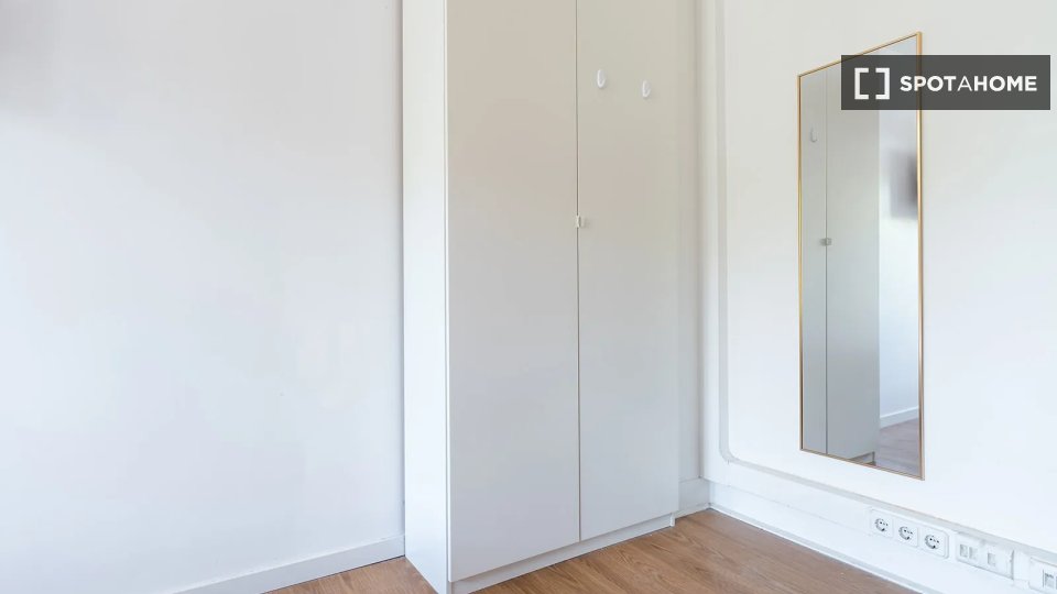 Double room Lisbon, 11 beds — photo 13