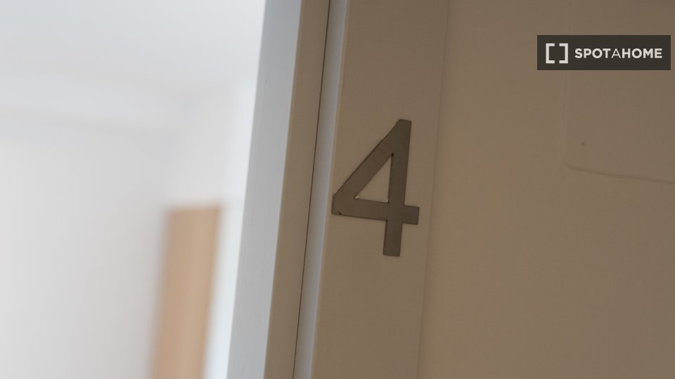 Double room Madrid, 6 beds — photo 10