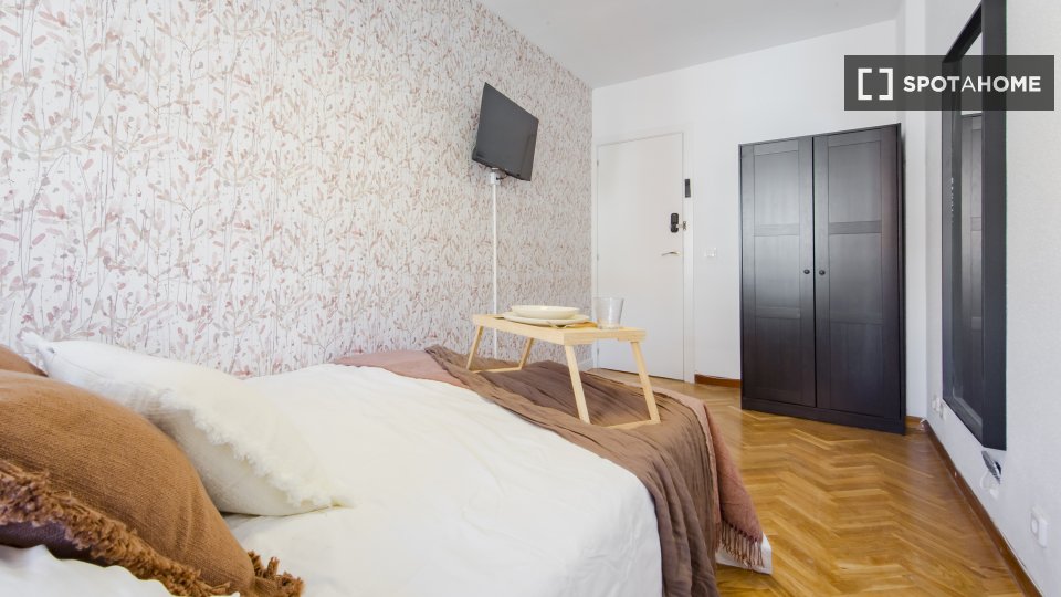 Double room Madrid, 7 beds — photo 11