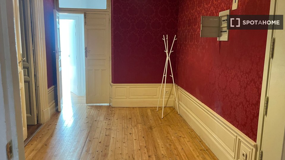 Double room Madrid, 10 beds, 173m² — photo 8