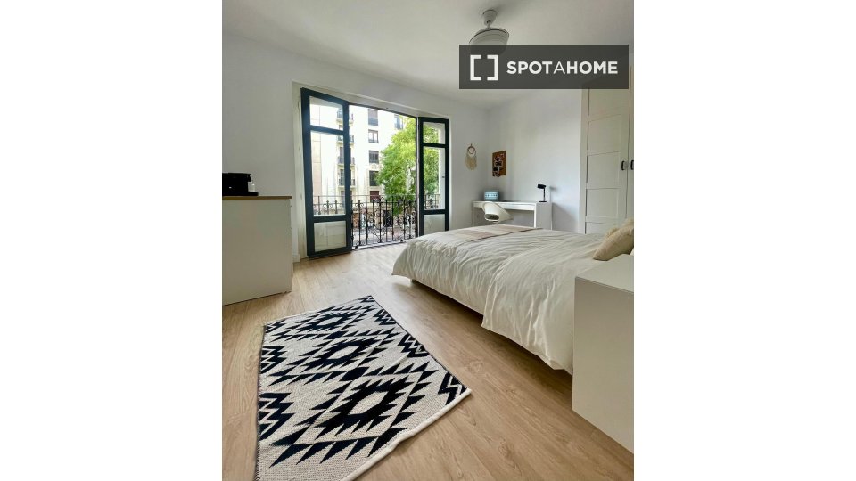Double room Madrid, 7 beds — photo 14