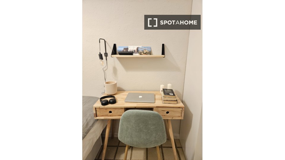Double room Barcelona, 5 beds, 130m² — photo 6