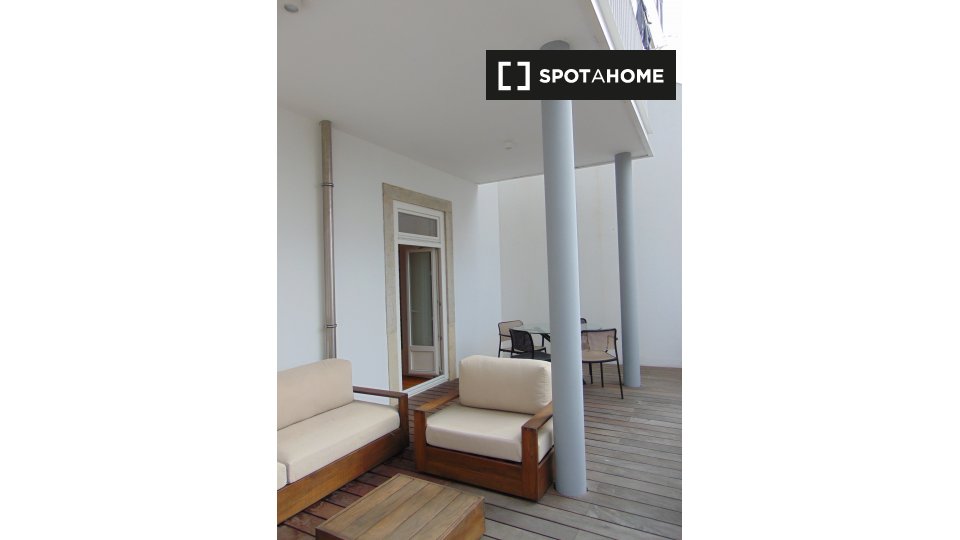 Apartment Lisbon, 2 beds, 100m² — photo 4