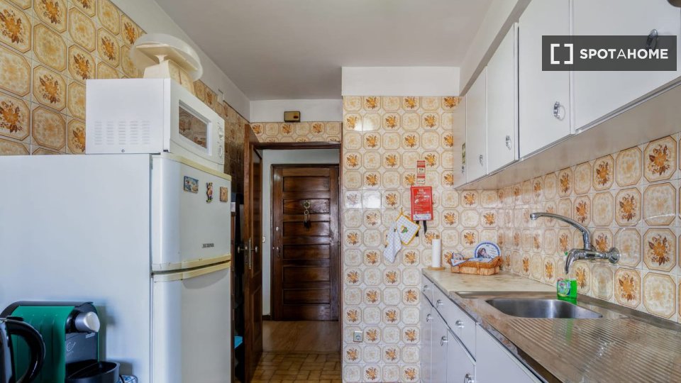 Double room Porto, 2 beds, 20m² — photo 3