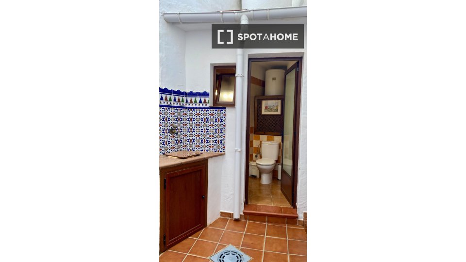 Apartamento de 2 habitaciones en alquiler en Almáchar