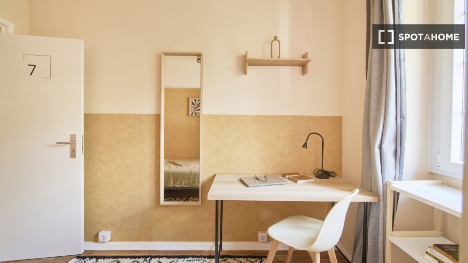 Double room Lisbon, 11 beds — photo 13