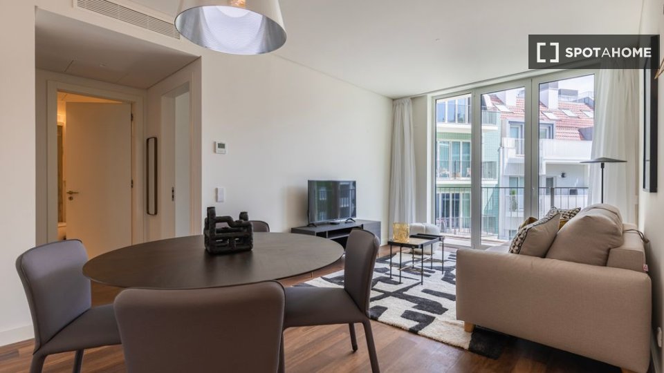 Apartment Lisbon, 1 bed — photo 17