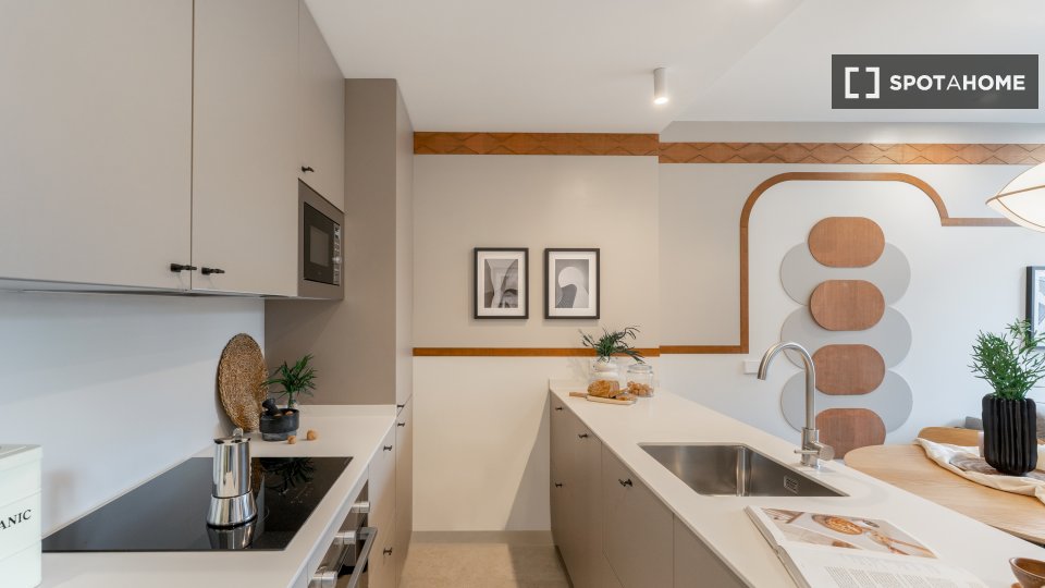 apartamento de 1 dormitorio en alquiler en Cuatro Caminos, Madrid
