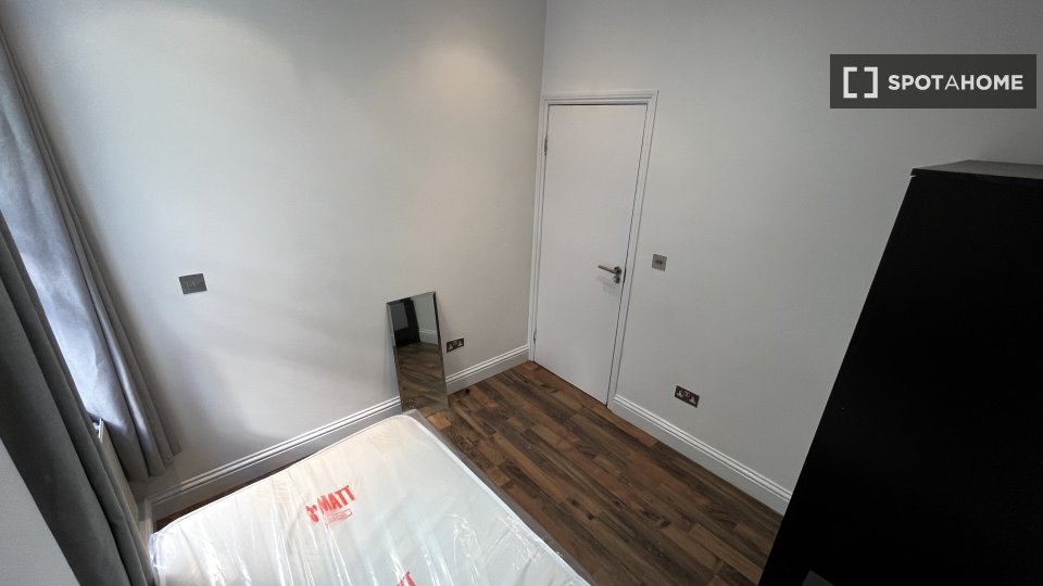 Double room London, 4 beds — photo 15