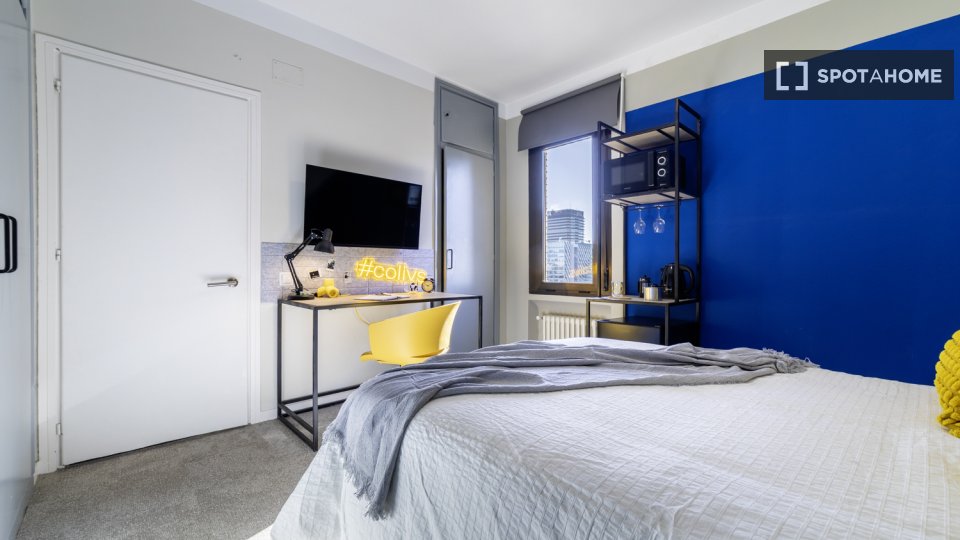 Double room Madrid, 7 beds, 157m² — photo 11