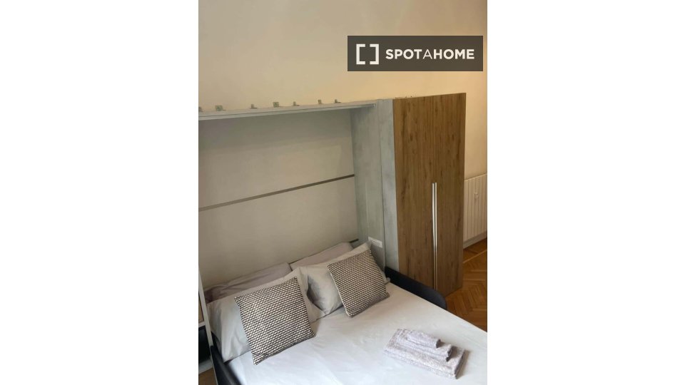 Double room Turin, 1 bed — photo 10