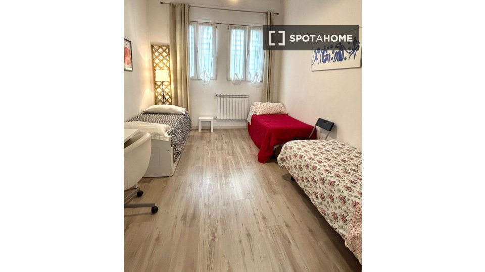 Double room Milan, 2 beds, 70m² — photo 3