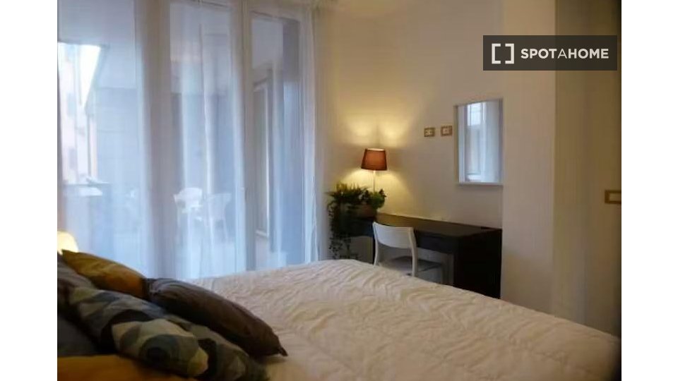 Camera in appartamento condiviso a Bologna - in Bologna