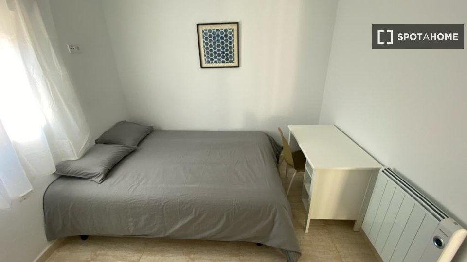 Double room Madrid, 4 beds — photo 18