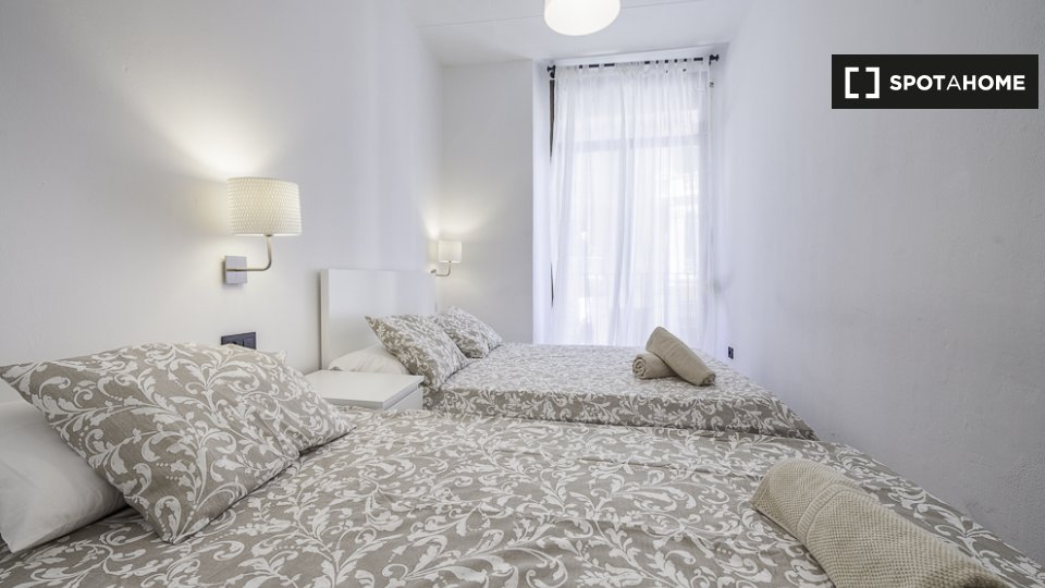 Double room Barcelona, 4 beds — photo 11