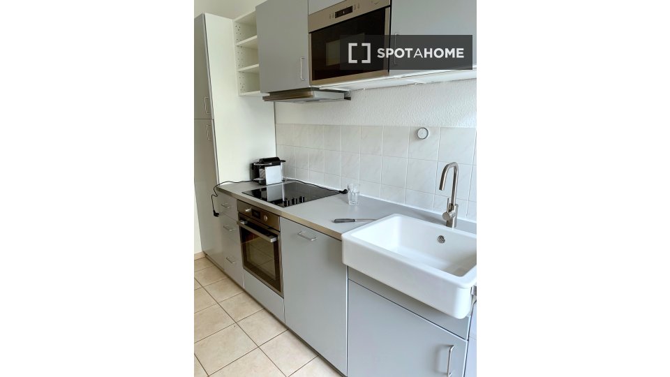 Double room Berlin, 3 beds, 120m² — photo 5