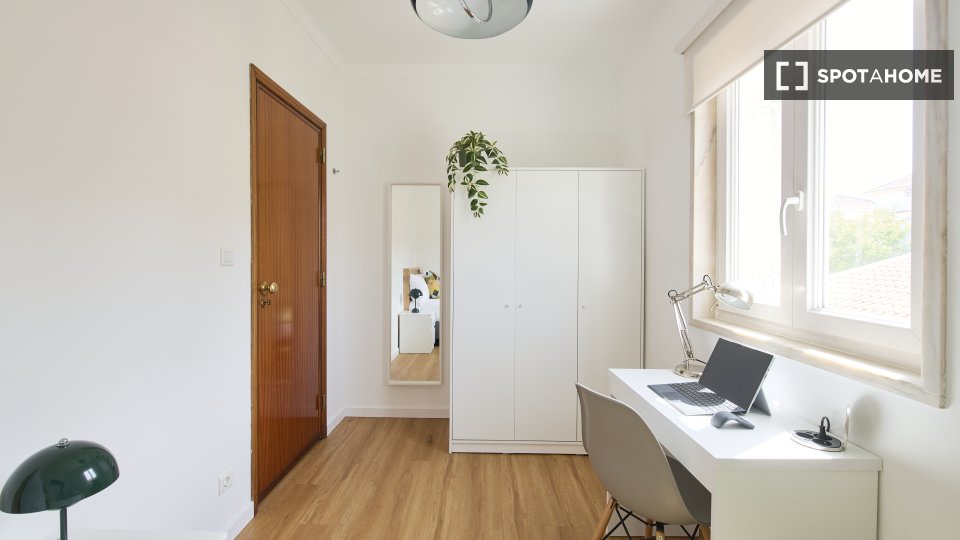 Double room Lisbon, 6 beds, 150m² — photo 5