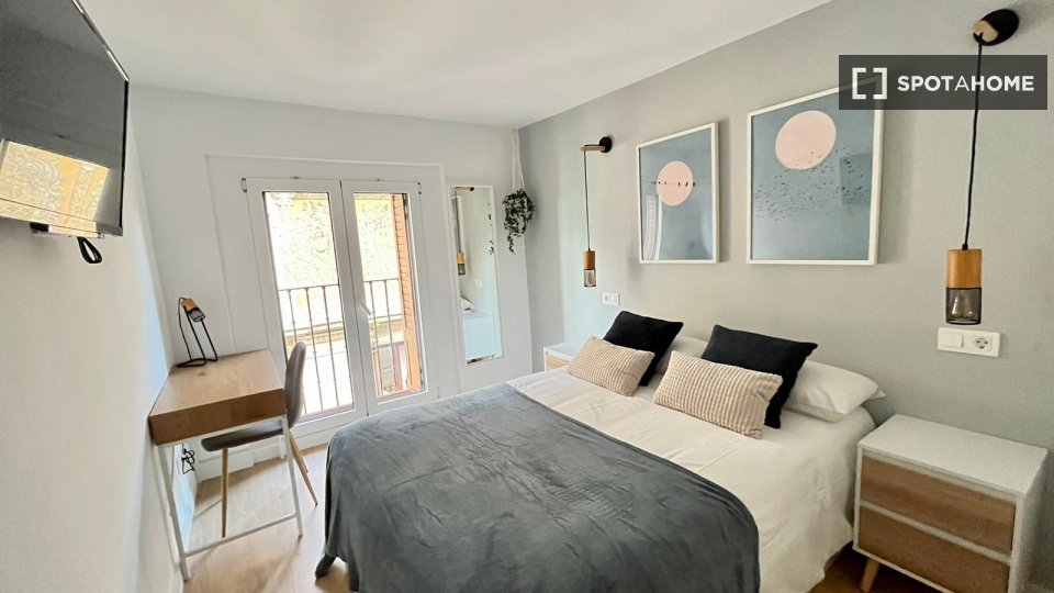 Double room Madrid, 8 beds — photo 18