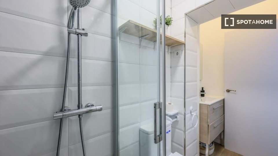 Apartment Madrid, 2 beds — photo 24