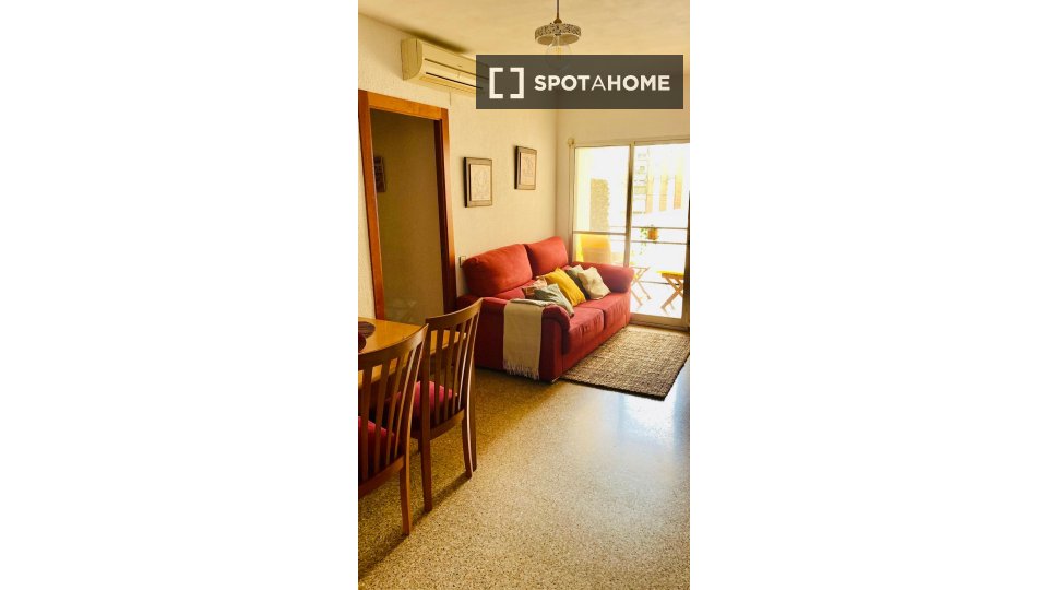 Apartment Valencia, 4 beds, 80m² — photo 12