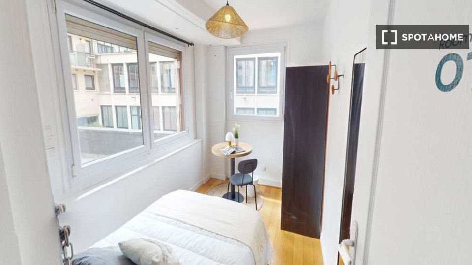 Double room Paris, 7 beds, 150m² — photo 1