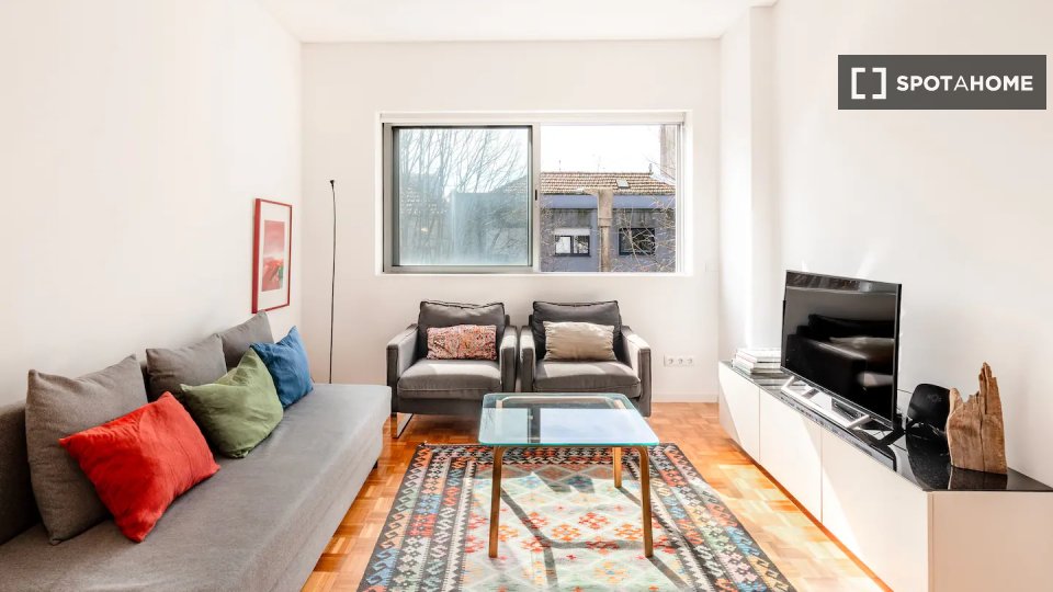Apartment Porto, 1 bed, 51m² — photo 4
