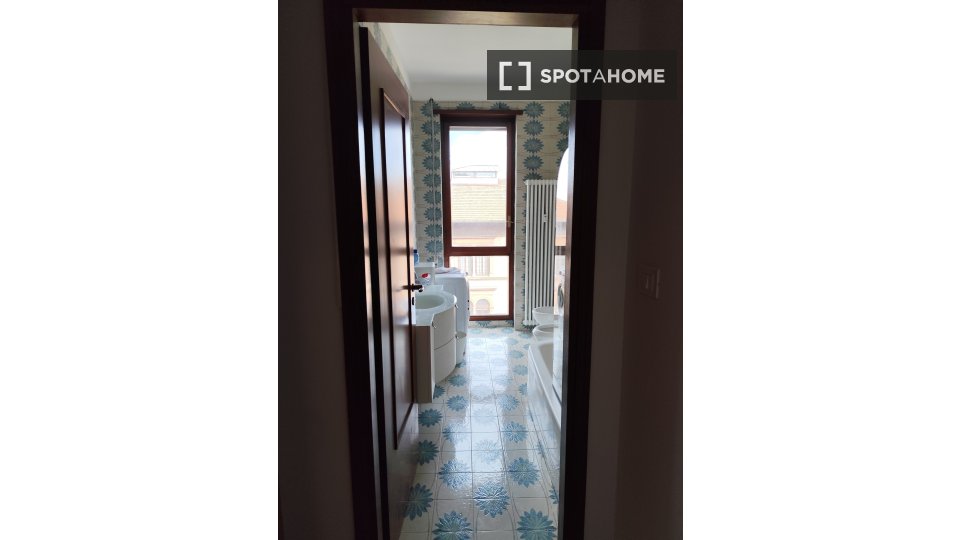 Double room Bologna, 8 beds, 150m² — photo 5