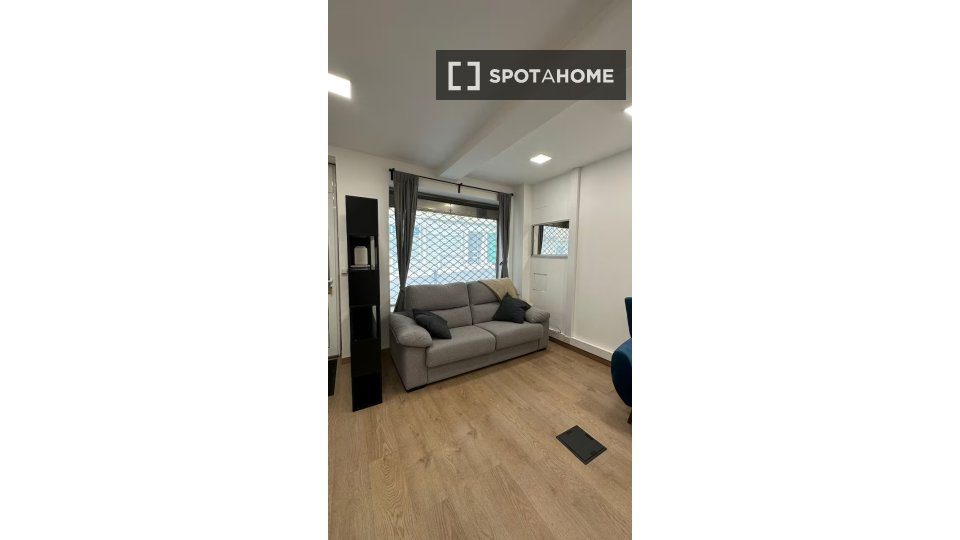Apartment mono Lisbon, 55m² — photo 9