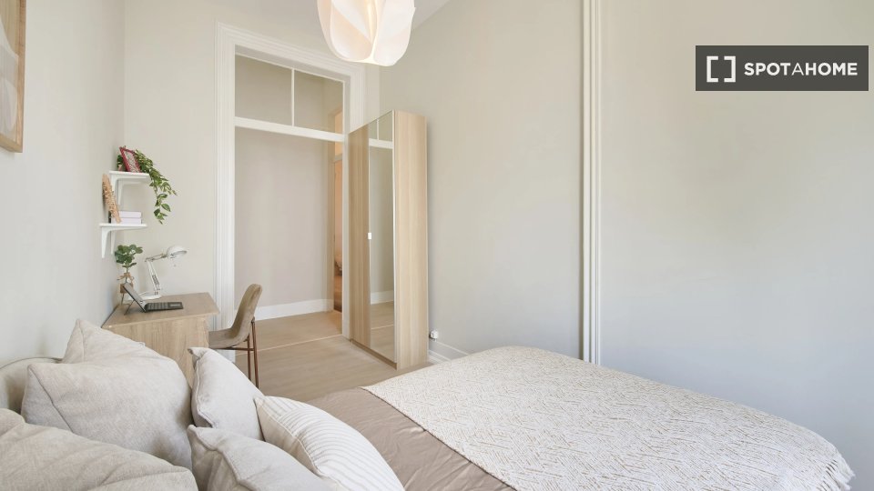 Double room Lisbon, 9 beds — photo 13