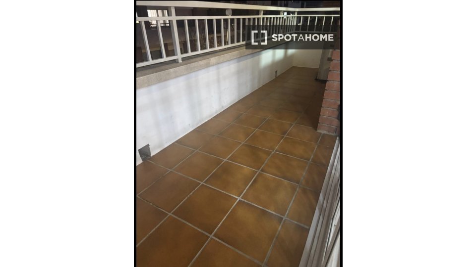 Double room Barcelona, 3 beds, 120m² — photo 12