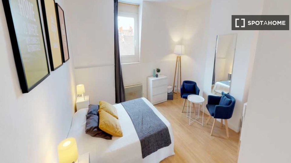 Double room Lille, 3 beds, 50m² — photo 12