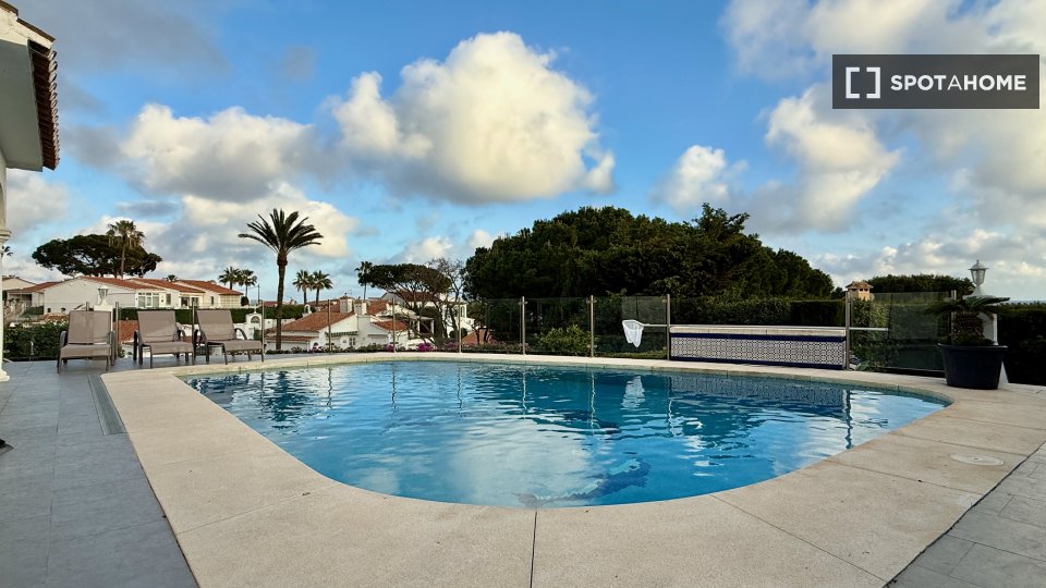 Apartment Malaga, 4 beds, 140m² — photo 13